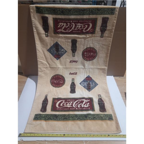 Towel Coca Cola. (27" X 45")