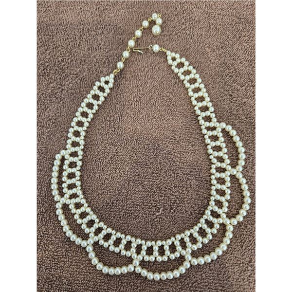 Victorian style scalloped faux pearl necklace, 16". Hookm clasp.
