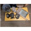 Image 1 : Lot of vintage items, washboard, head lights, heater, bucket