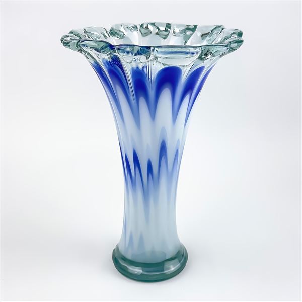 VTG HAND BLOWN STUDIO ART GLASS VASE SCULPTURE