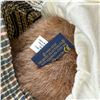 Image 9 : BOYDS BEARS HEAD BEAN COLLECTION SHAWNEE FISHER