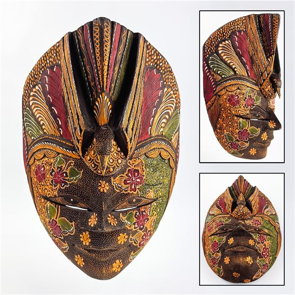 VINTAGE HAND MADE WOODEN BATIK MASK CARVING