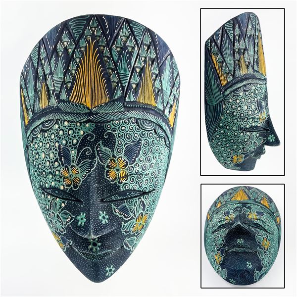 VINTAGE HAND MADE WOODEN BATIK MASK CARVING