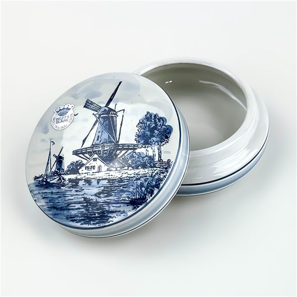 DELFT BLUE HOLLAND LIDDED TRINKET OR JEWELRY DISH