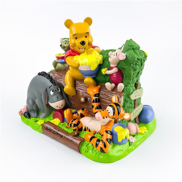 WALT DISNEY WORLD WINNIE THE POOH PIGGY BANK