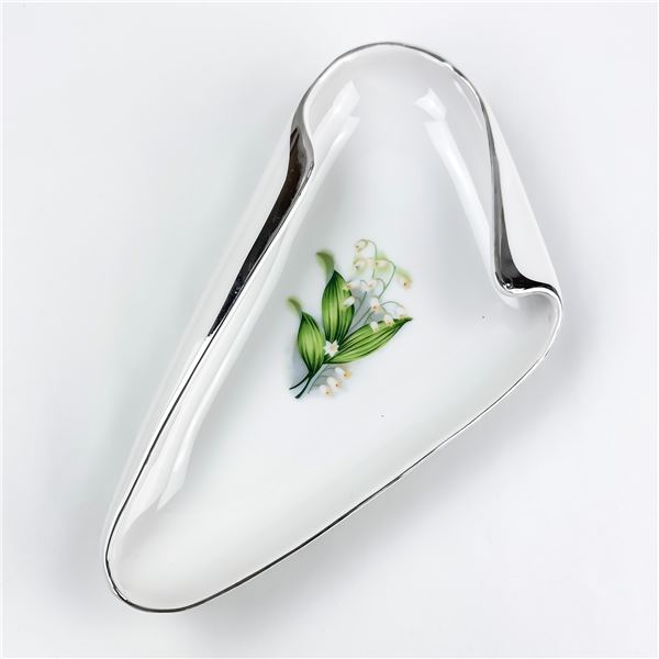 VTG SCALLOPED EDGE LILY OF THE VALLEY DESIGN DISH