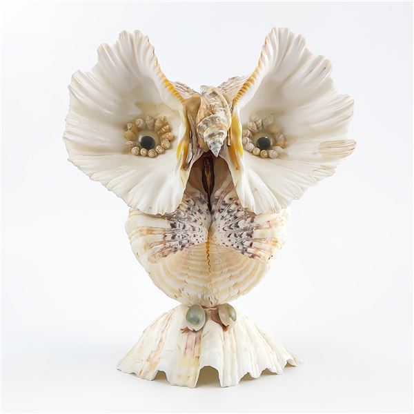 VINTAGE KITSCHY FOLK ART SEA SHELL OWL SCULPTURE