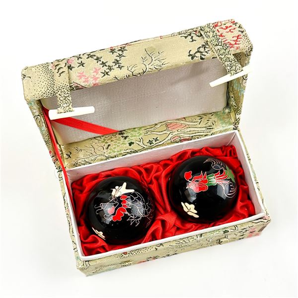 VTG PAIR OF CHINESE CHIME BAODING BALLS - DRAGONS