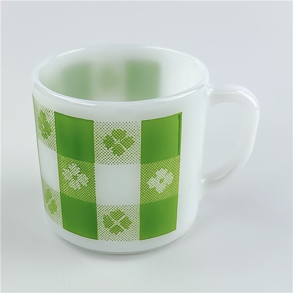 VINTAGE FEDERAL MILK GLASS COFFEE MUG - GINGHAM