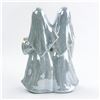 Image 3 : VINTAGE CERAMIC LUSTRE WARE SINGING NUNS STATUE