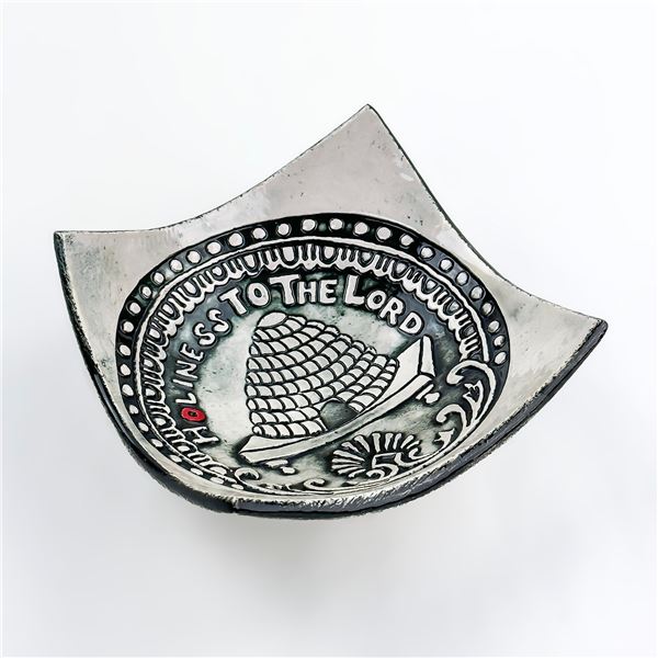 ARTIST BEN BEHUNIN POTTERY DISH - UTAH COLLECTIBLE