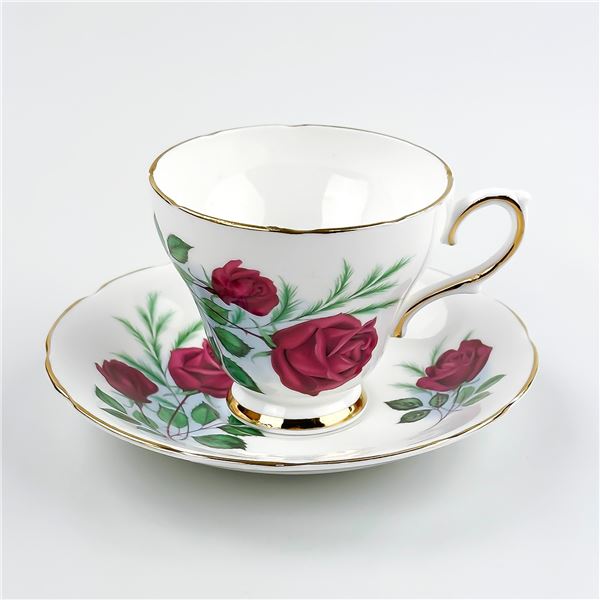 VTG DELPHINE TEA CUP & SAUCER SET - RED ROSES
