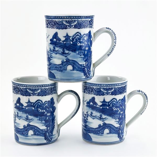 CHINESE BLUE METROPOLITAN MUSEUM OF ART MUGS