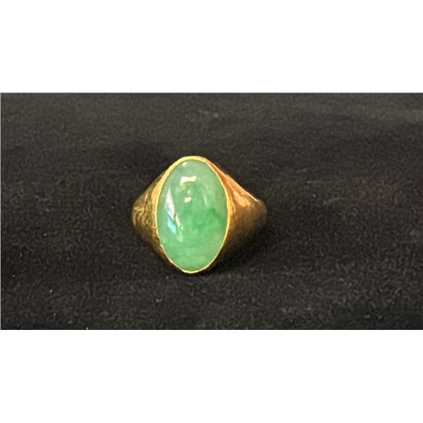 APPROX 22K+ LADIES RING SET WITH JADEITE (6.5G)