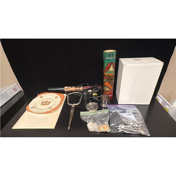 VINTAGE AND SOUVENIR ITEMS; UK ROYALTY SOUVENIR PLATES, VINTAGE MIRROR AND COMPACT, CUP, SOUVENIR