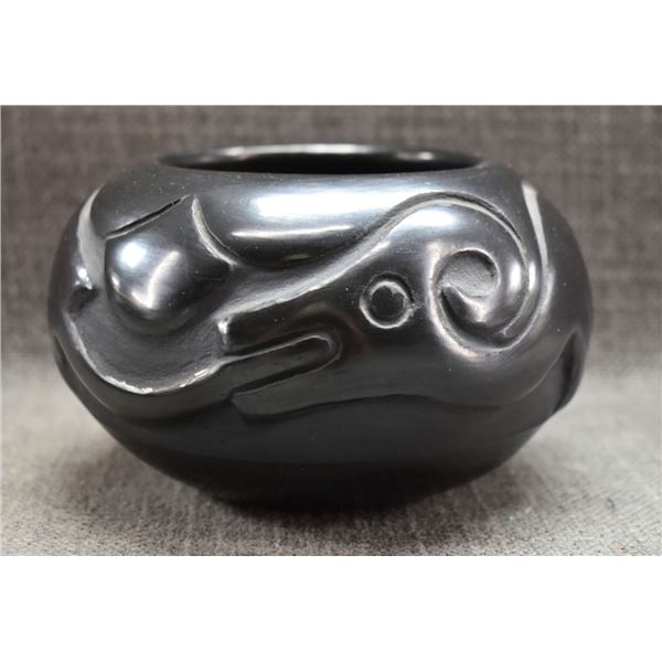 SAN ILDEFONSO POTTERY BOWL (ROSE GONZALES)