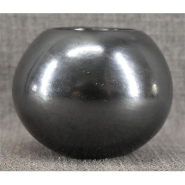 SAN ILDEFONSO POTTERY BOWL (MARIA POVEKA)