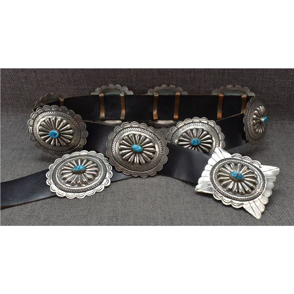 NAVAJO CONCHO BELT