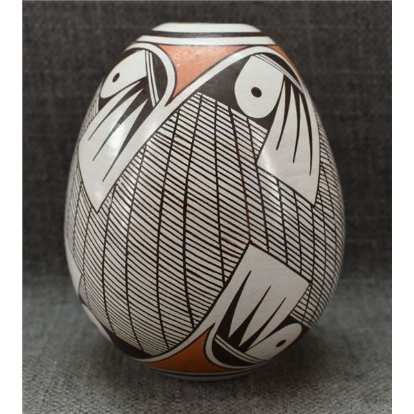 HOPI POTTERY VASE (BUREL NAHA)