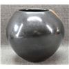 Image 2 : SAN ILDEFONSO POTTERY VASE (ELIZABETH LOVATO)