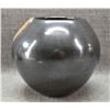Image 4 : SAN ILDEFONSO POTTERY VASE (ELIZABETH LOVATO)