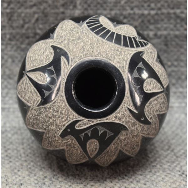 SANTA CLARA  POTTERY JAR (GLORIA GARCIA GOLDENROD)