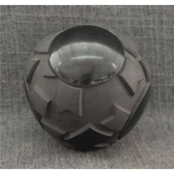 SANTA CLARA POTTERY SEED JAR (MADELINE NARANJO)