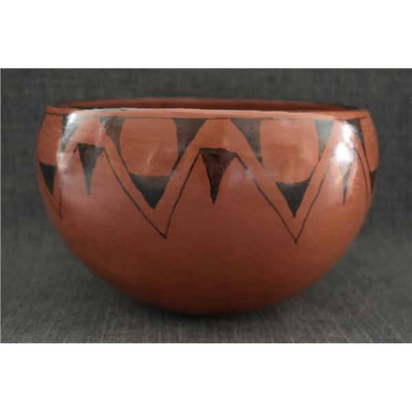 MARICOPA POTTERY BOWL (ANITA REDBIRD)