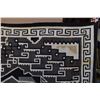 Image 9 : NAVAJO TWO GREY HILLS TEXTILE