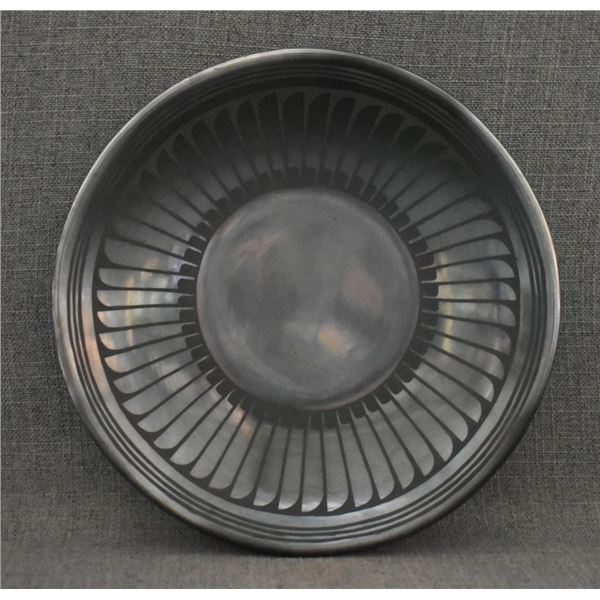 SAN ILDEFONSO POTTERY PLATE (MARIA AND SANTANA)