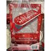 Image 3 : Red Ceramic Serving Tray Set with Gingerbread House Design and Accessories
