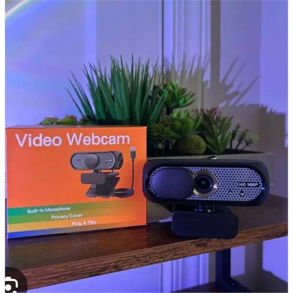 Video Webcam with Built-in Microphone and Privacy Cover