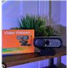 Image 1 : Video Webcam with Built-in Microphone and Privacy Cover