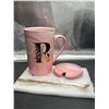 Image 2 : Pink Ceramic Mug with Lid, Gold Initial ‘R’, and Gold-Toned Spoon