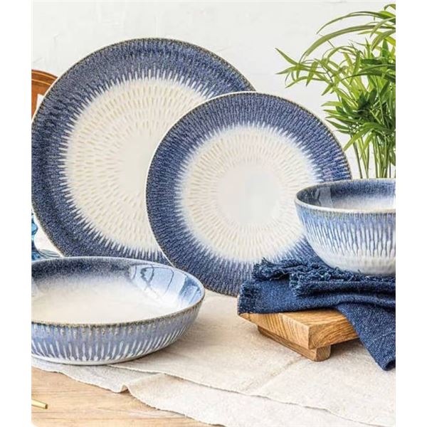 15-Piece Ceramic Dinnerware Set with Blue and Gold Pattern