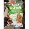 Image 2 : RiceWorks Gourmet Rice Snacks Salsa Fresca Flavor 12 x155g