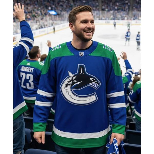 Official NHL Licensed Vancouver Canucks Jersey Size L/G