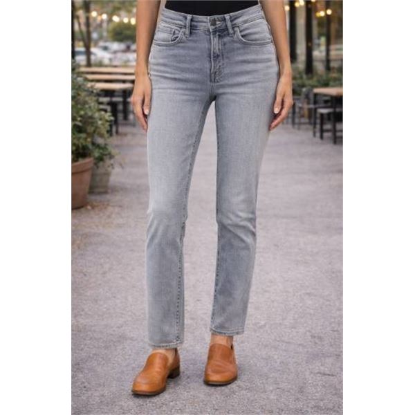 Authentic Silver Jeans Co. The Curvy High Slim Straight, Size 10 x 31