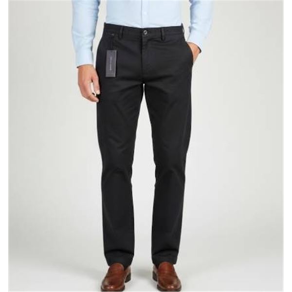 Tommy Hilfiger TH Flex 34/32 Straight-Fit Pants in Black