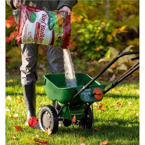 Scotts Turf Builder Fall Lawn Food 32-0-10, 17.2 Kg, Covers 1,350 sq.m.