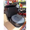 Image 3 : IRobot Roomba Robot Vacuum With Self-Emptying Base