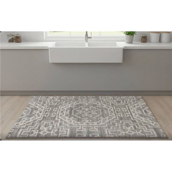 Rectangular Gray and White Geometric Area Rug, 3ft 10in x 2ft 7in