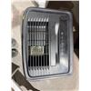 Image 2 : Frigidaire FFAD3533W1 Dehumidifier, 35-Pint Capacity