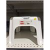Image 2 : Rubbermaid White Step Stool