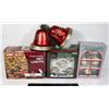 Image 1 : CHRISTMAS DECORATION BUNDLE