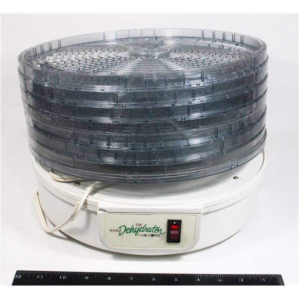 FOOD DEHYDRATOR, DAMAGE TO A COUPLE TRAYS