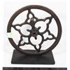 Image 1 : VINTAGE IRON PULLEY DECORATION