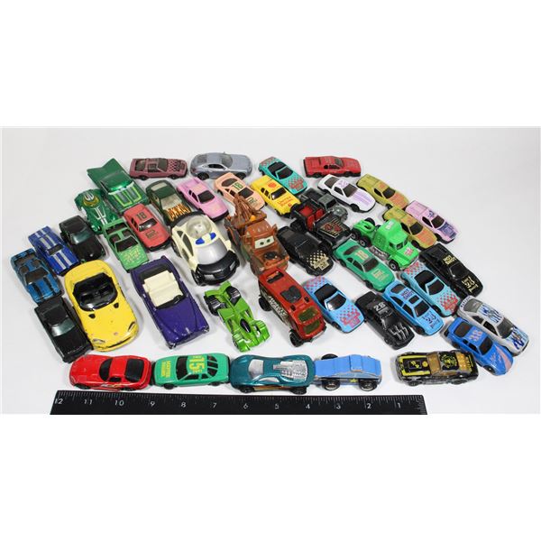 LOT OF TOY CARS