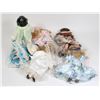 Image 2 : VINTAGE SMALL PORCELAIN DOLLS