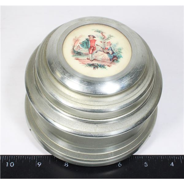 ANTIQUE MUSIC BOX